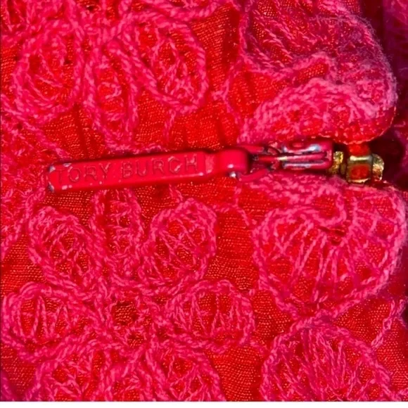 Tory Burch Cameron Scalloped Hem Lace
Sheath Dress - Size 6 - Picture 8 of 8